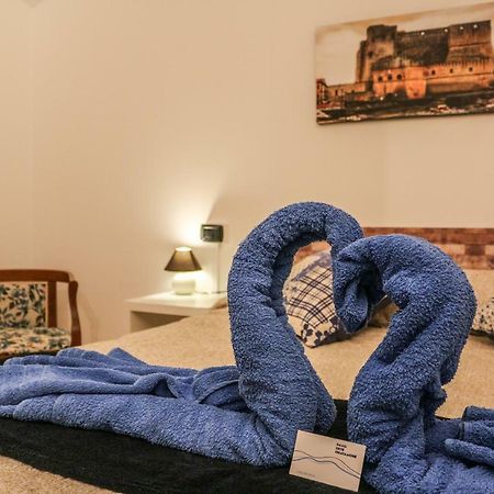 Small Suite Chiatamone Napoli Ngoại thất bức ảnh