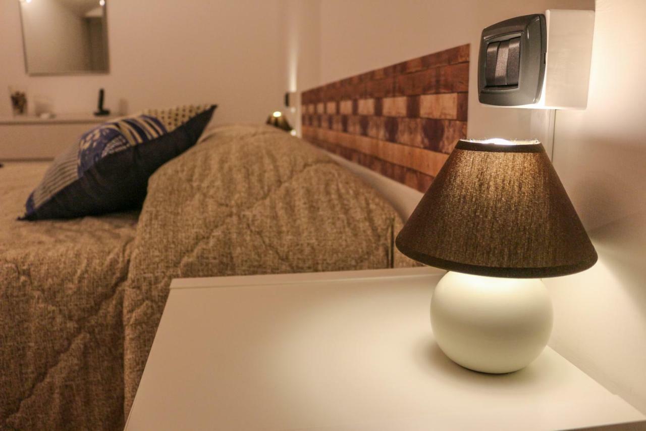 Small Suite Chiatamone Napoli Ngoại thất bức ảnh